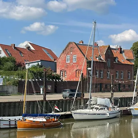 Ahrens- Erholung Am Deich * Freiburg (Lower Saxony)